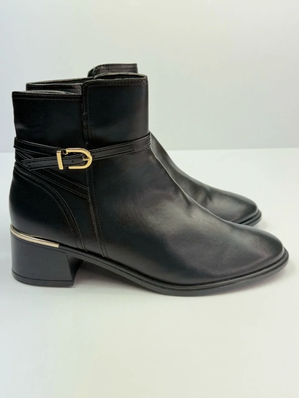 Italian Shoemakers Womens Vienna Block Heel Booties Black Gold 10 NEW